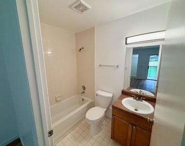 316 Meadows Circle - Photo Thumbnail 13