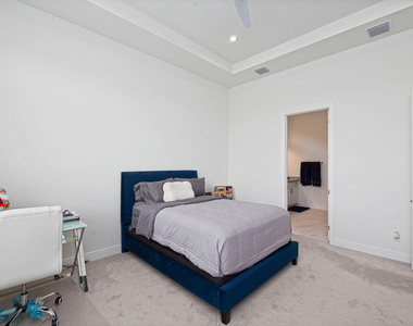 11338 Sw Pietra Way - Photo Thumbnail 15
