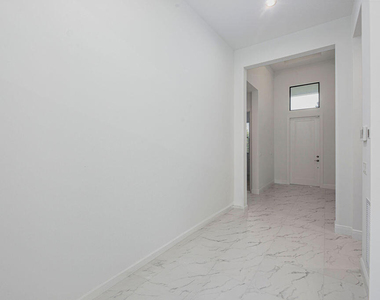 11338 Sw Pietra Way - Photo Thumbnail 19