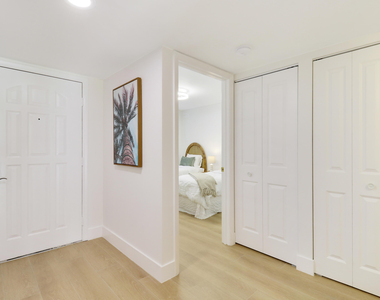 1001 Pinecrest Circle - Photo Thumbnail 18