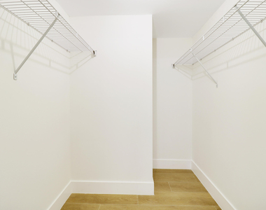 1001 Pinecrest Circle - Photo Thumbnail 17