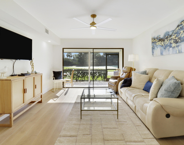 1001 Pinecrest Circle - Photo Thumbnail 10