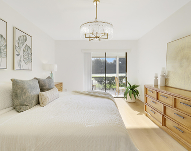 1001 Pinecrest Circle - Photo Thumbnail 14