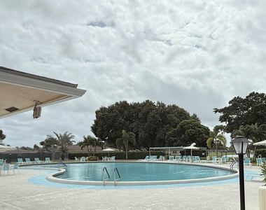 5301 Lakefront Boulevard - Photo Thumbnail 22
