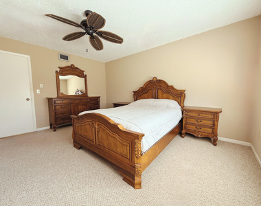 5301 Lakefront Boulevard - Photo Thumbnail 18