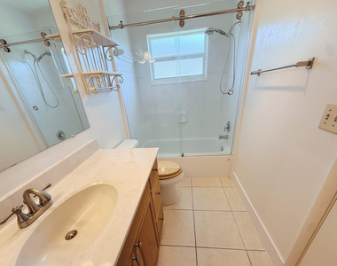 5301 Lakefront Boulevard - Photo Thumbnail 15