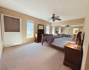 5301 Lakefront Boulevard - Photo Thumbnail 12