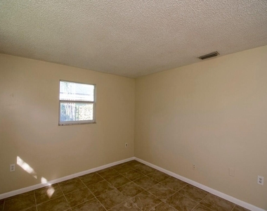 8604 Brookline Avenue - Photo Thumbnail 17