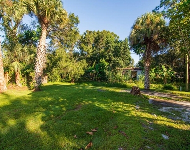 8604 Brookline Avenue - Photo Thumbnail 27