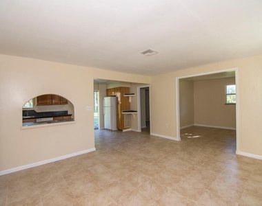8604 Brookline Avenue - Photo Thumbnail 11