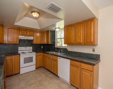 8604 Brookline Avenue - Photo Thumbnail 2