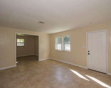 8604 Brookline Avenue - Photo Thumbnail 9
