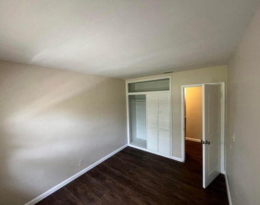 1335 Nw 7th Terrace - Photo Thumbnail 13