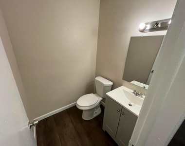 1335 Nw 7th Terrace - Photo Thumbnail 11