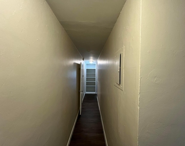 1335 Nw 7th Terrace - Photo Thumbnail 3