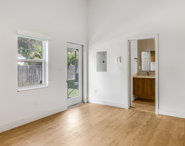 1125 N K Street - Photo Thumbnail 26