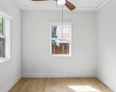 1125 N K Street - Photo Thumbnail 11