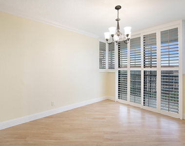 800 Jeffery Street - Photo Thumbnail 8