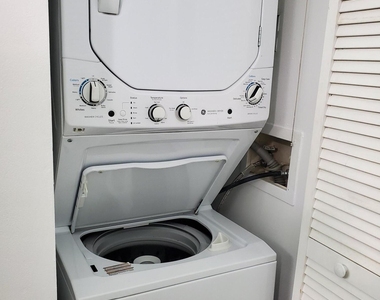 603 Sea Pine Way - Photo Thumbnail 11
