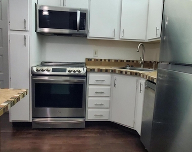 603 Sea Pine Way - Photo Thumbnail 4