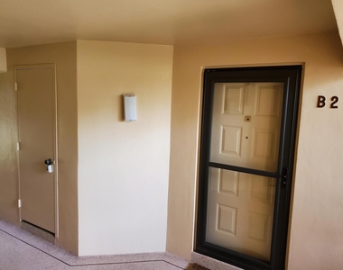 603 Sea Pine Way - Photo Thumbnail 3