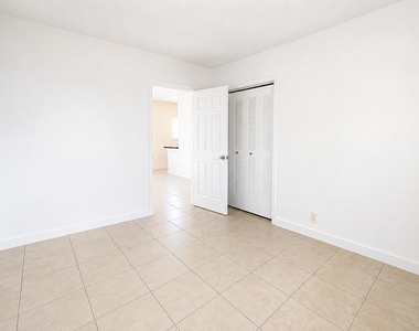 701 Sw 14th Avenue - Photo Thumbnail 7