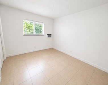 701 Sw 14th Avenue - Photo Thumbnail 8