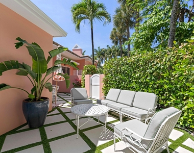 142 Peruvian Avenue - Photo Thumbnail 21