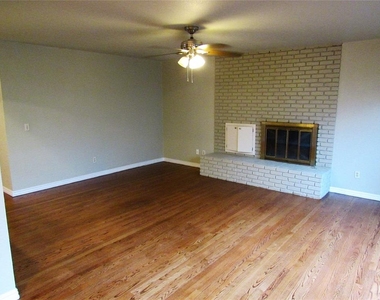 9909 Sunnymeade Place - Photo Thumbnail 2