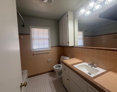 9909 Sunnymeade Place - Photo Thumbnail 23