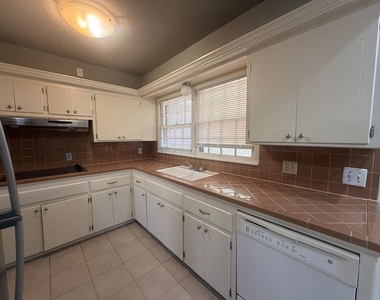 9909 Sunnymeade Place - Photo Thumbnail 6