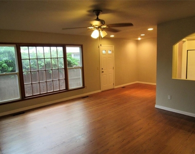 9909 Sunnymeade Place - Photo Thumbnail 3