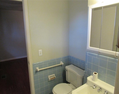 9909 Sunnymeade Place - Photo Thumbnail 13