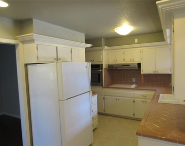 9909 Sunnymeade Place - Photo Thumbnail 6