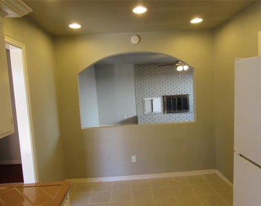 9909 Sunnymeade Place - Photo Thumbnail 9