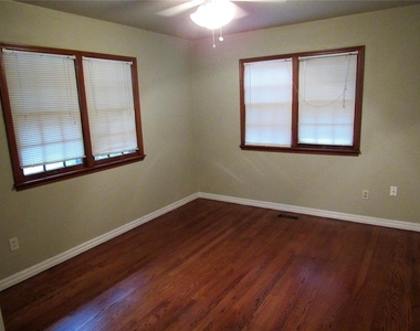 9909 Sunnymeade Place - Photo Thumbnail 10