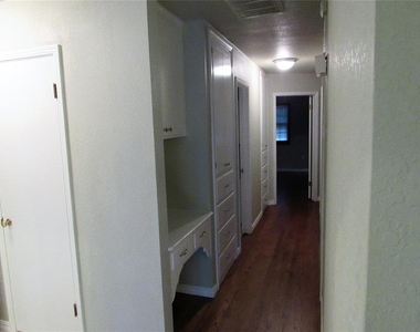 9909 Sunnymeade Place - Photo Thumbnail 16