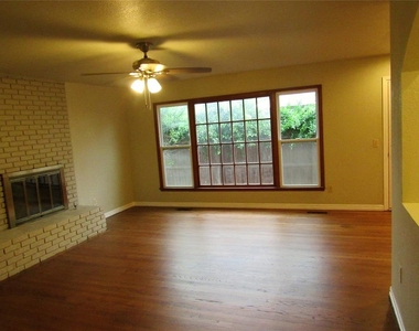 9909 Sunnymeade Place - Photo Thumbnail 5