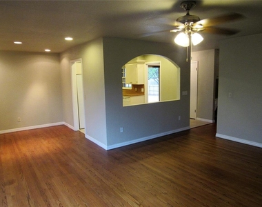 9909 Sunnymeade Place - Photo Thumbnail 4