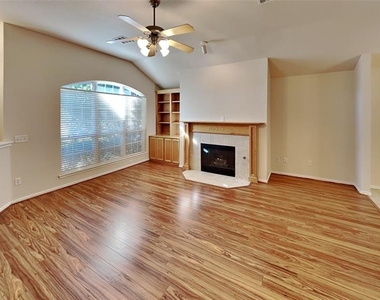 21886 Pioneer Circle - Photo Thumbnail 3