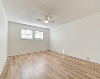 3208 Castlerock Road - Photo Thumbnail 24