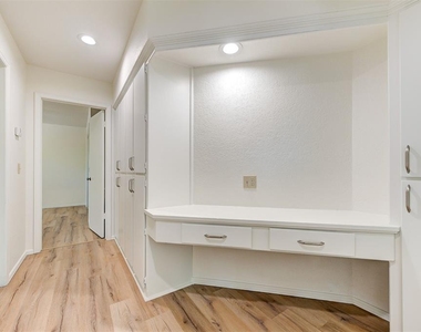 3208 Castlerock Road - Photo Thumbnail 22