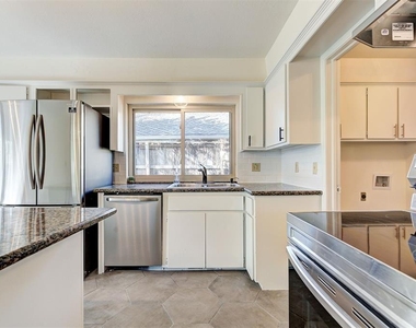 3208 Castlerock Road - Photo Thumbnail 12