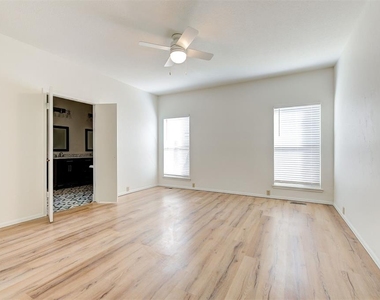 3208 Castlerock Road - Photo Thumbnail 16