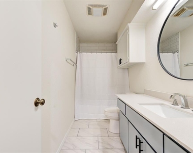 3208 Castlerock Road - Photo Thumbnail 26