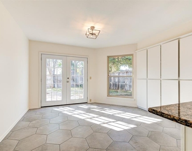 3208 Castlerock Road - Photo Thumbnail 14