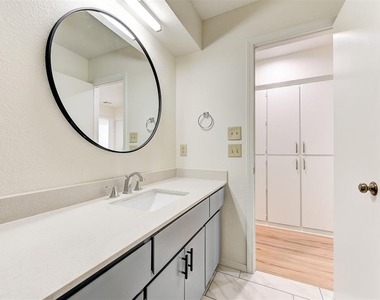 3208 Castlerock Road - Photo Thumbnail 27