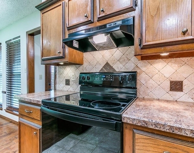 4721 Persimmon Court - Photo Thumbnail 26
