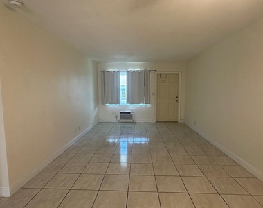 3850 Ne 21st Way - Photo Thumbnail 7