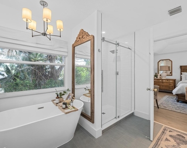13531 Fountain View Boulevard - Photo Thumbnail 17